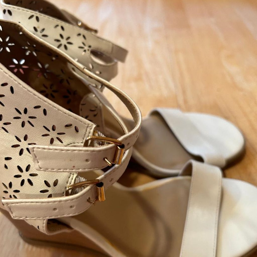 Mark By Avon Brand New Never Worn White Wedge Sandal Size 9